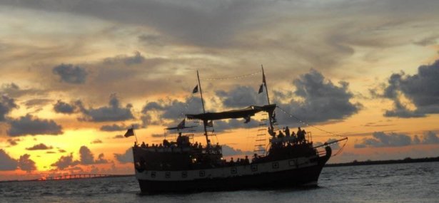 salty sam's pirate cruise