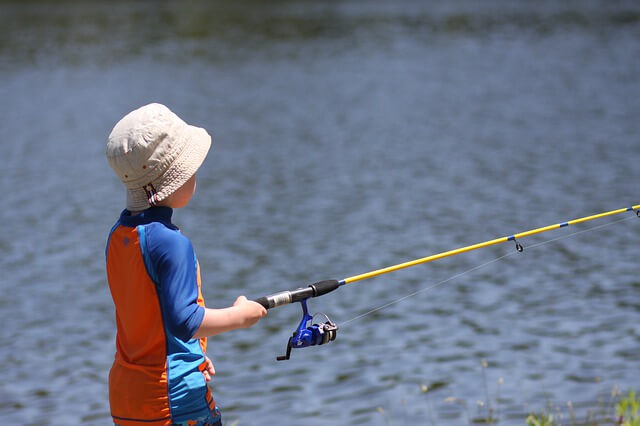 color fish polo Southern Tide Boys' Driver Printed Performance Blue (Size XL) 94% Recycled Polyester 6% Spandex Plant Display A butter Electrofishing Dip Nets | Colour:OM08